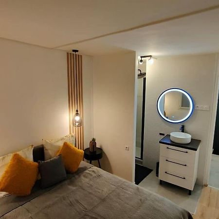 Joli Appartement Au Pied Du Tramway Bezons Exteriér fotografie