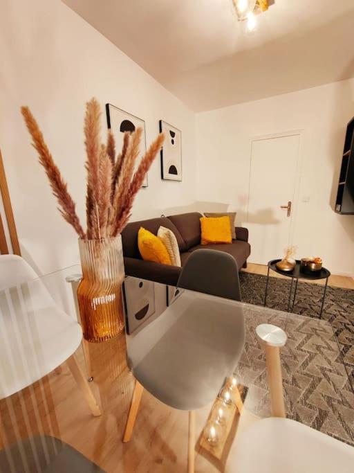 Joli Appartement Au Pied Du Tramway Bezons Exteriér fotografie